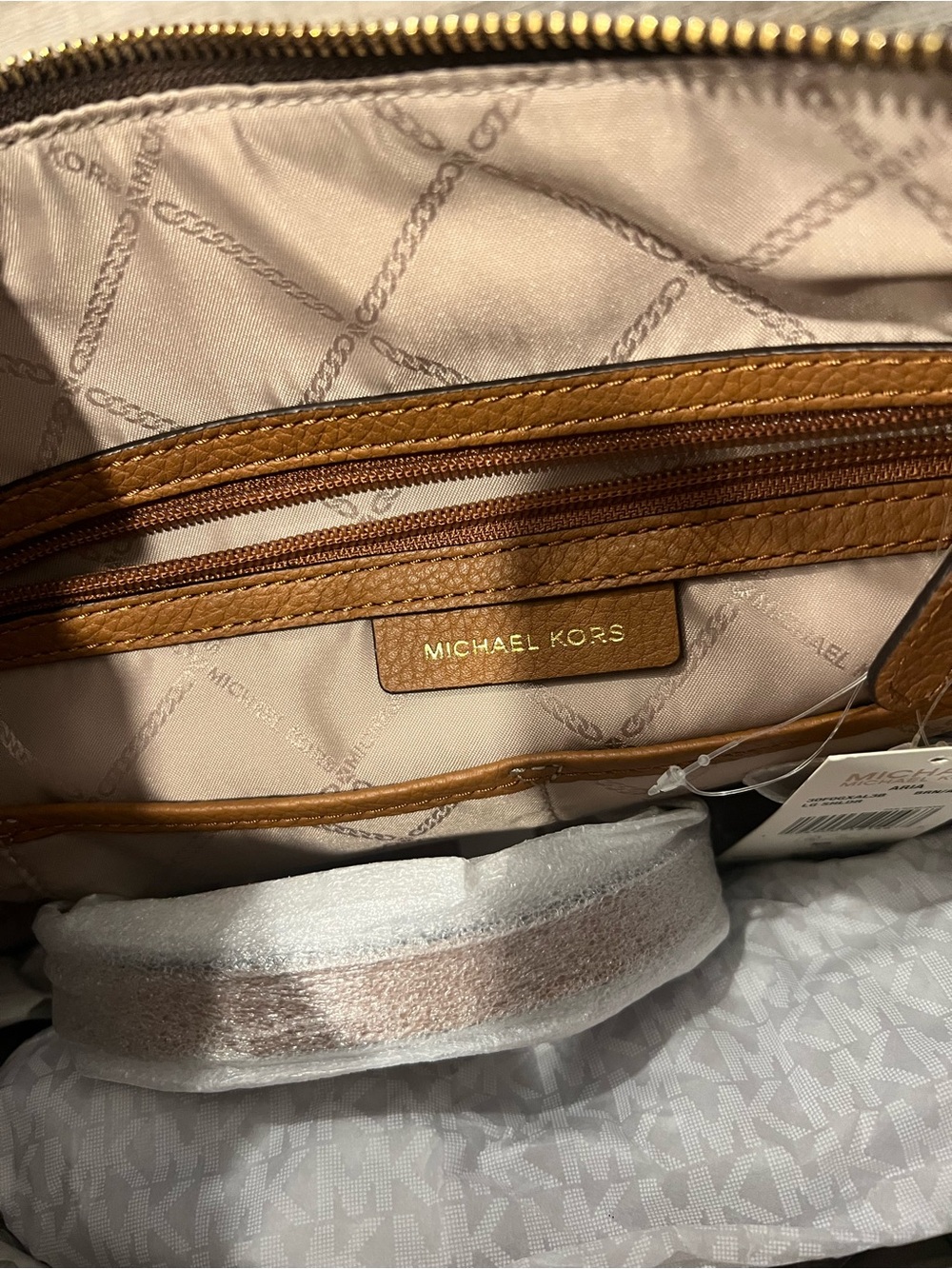 Michael Kors Aria Large Monogram Shoulder Bag • Brown/Luggage NWT - Picture 6 of 9
